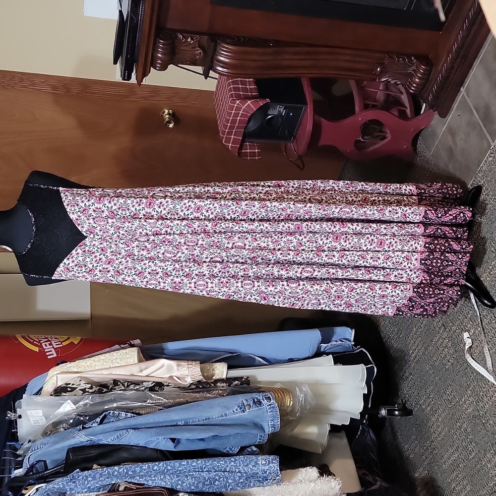Tori floral maxi dress.